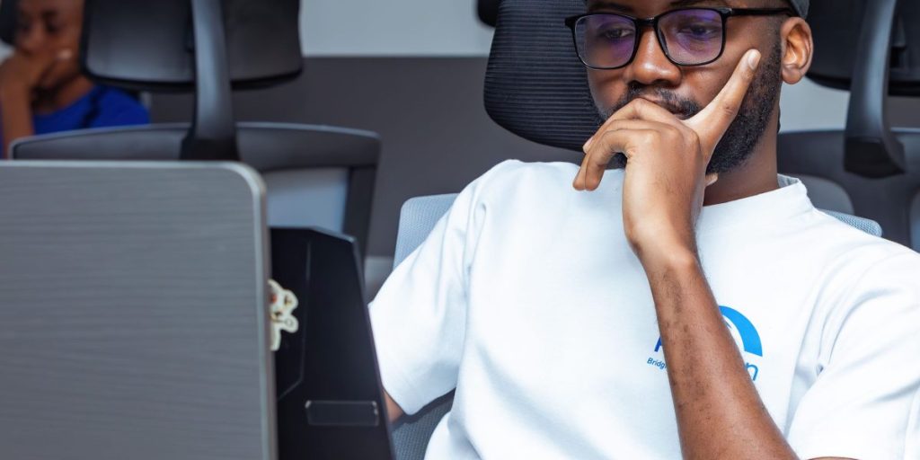 This article explains how to land your first software engineer entry-level role in 2026 by combining smart market awareness with practical preparation. It outli...