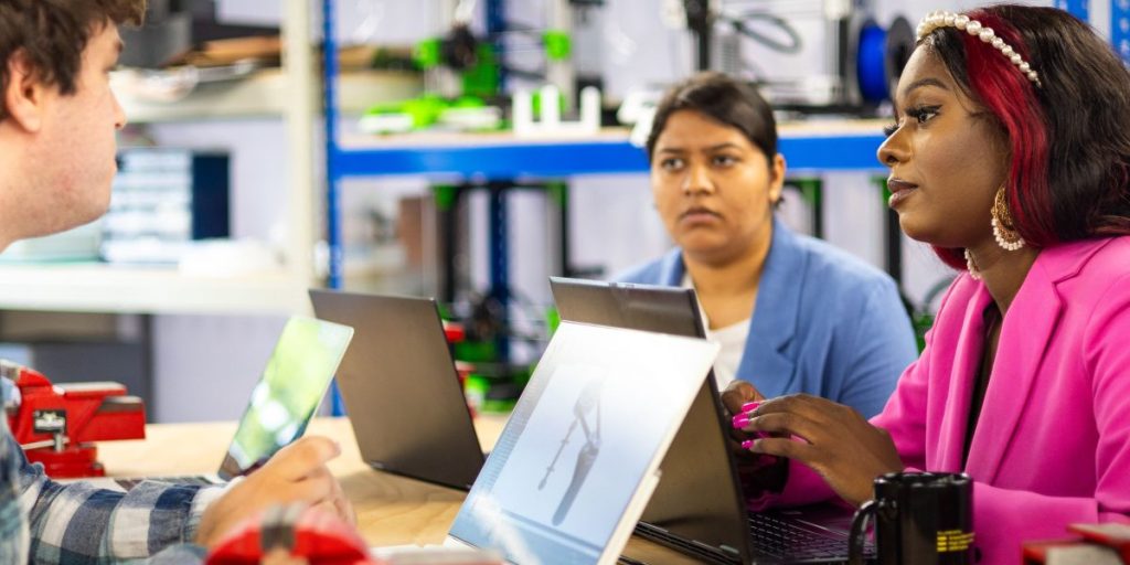 This article explains why engineering leaders should pay attention to niche AI companies and academic labs when choosing developer tools in 2026. It outlines ho...