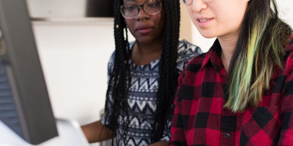 This article maps the many learning paths software developers can use in 2026 and explains why no single route fits everyone. It reviews self-directed study, me...