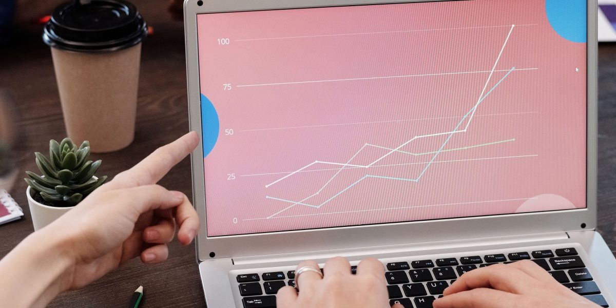 Despite powerful AI tools, many teams struggle to translate capabilities into measurable website traffic growth, often lacking clear strategy.