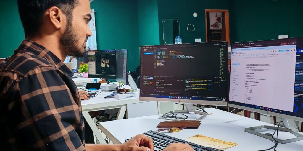 This article explains why structured software developer programs are essential in 2026 as AI reshapes engineering roles and hiring. It outlines the new mix of t...